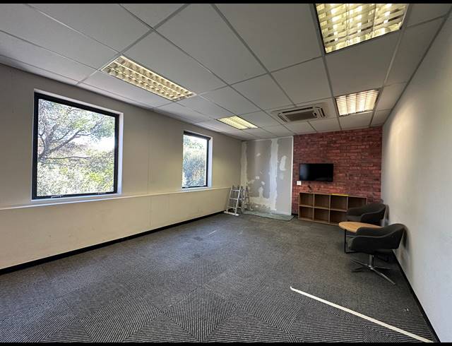 74M² OFFICE TO LET IN SANDTON CENTRAL